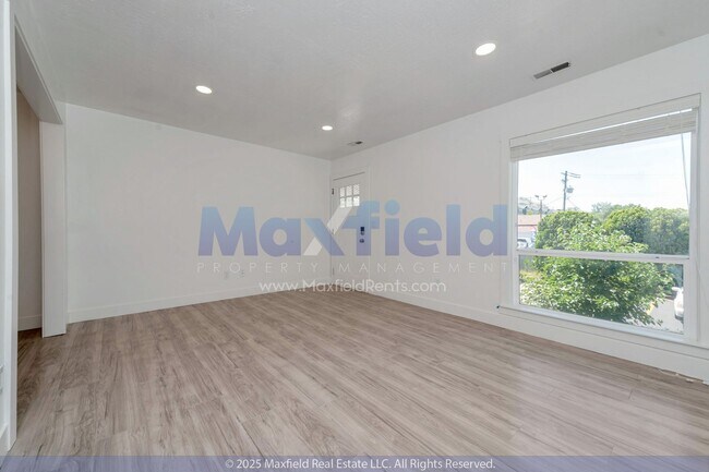 Building Photo - North Salt Lake 2 BD 1 BA - $500.00 Securi...