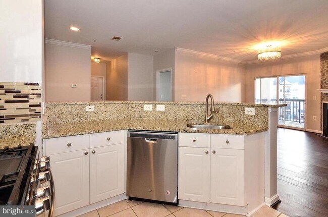 Building Photo - 11317 Aristotle Dr