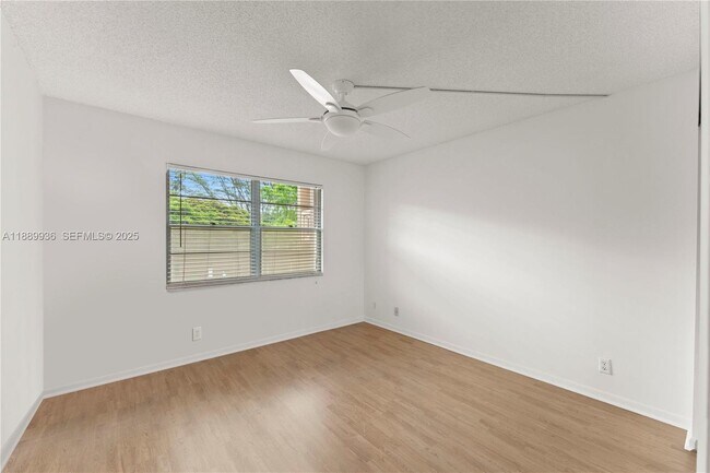 Building Photo - 1704 Andros Isle