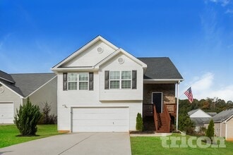 Building Photo - 225 Victoria Blvd