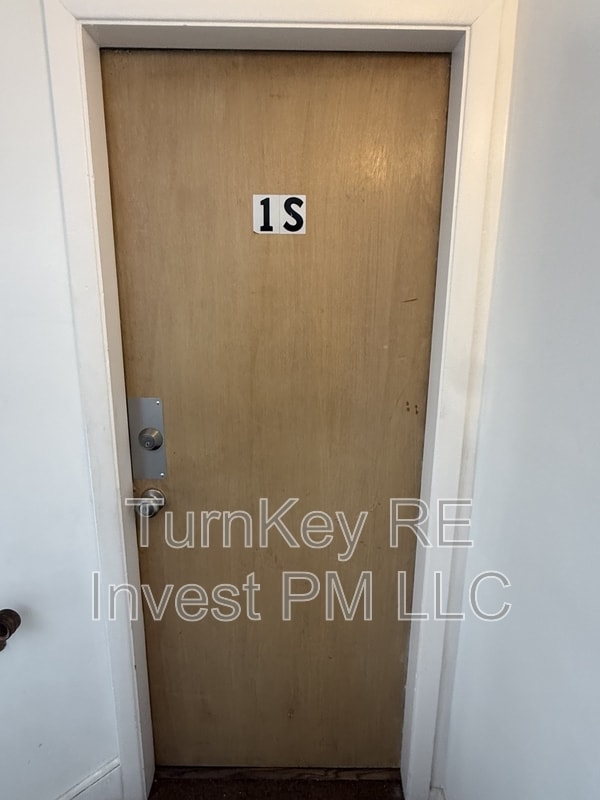 Building Photo - 2124 14th Ave