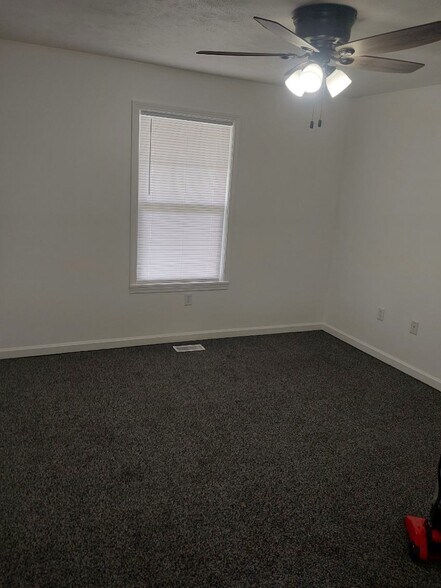 Living Room - 919 Division St