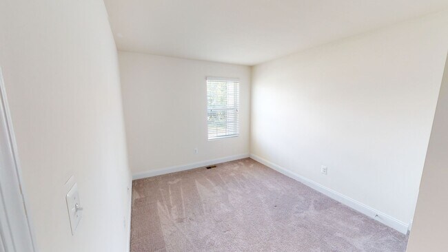 Building Photo - 11242 Saint Luke Drive - Move-in ready!