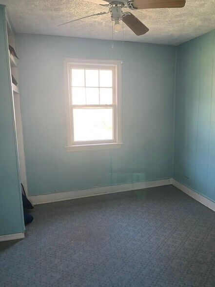 Building Photo - 5422 Ruby Dr