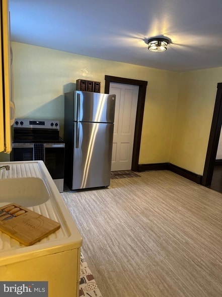 Building Photo - 11 Myers Rd