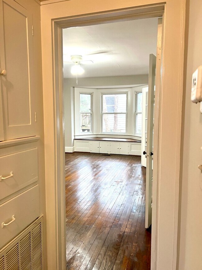 Building Photo - Stately Brick Home on Main Street