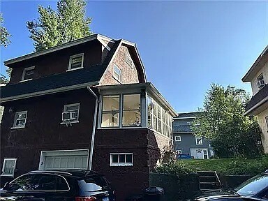 Building Photo - 5 Drumore Cres