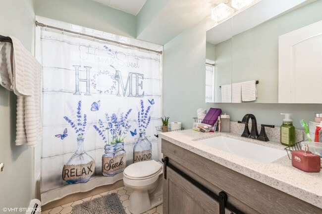 Building Photo - 6148 Kensington Ave