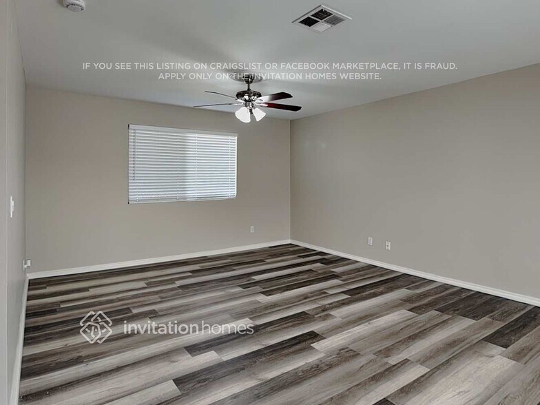 Building Photo - 3401 W Belmont Ave