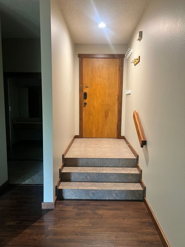 Building Photo - Pinon Condo with lock off bedroom