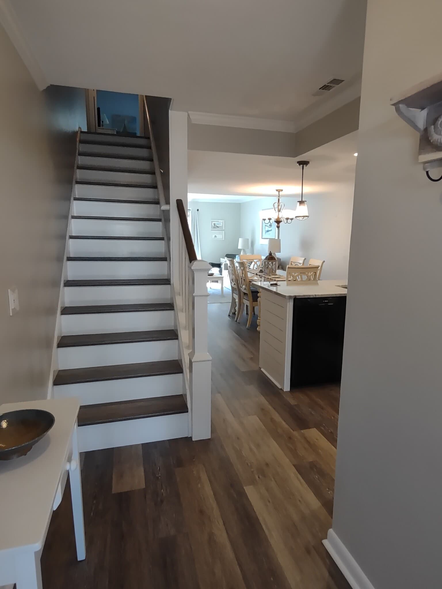 Building Photo - 32 S Forest Beach Dr