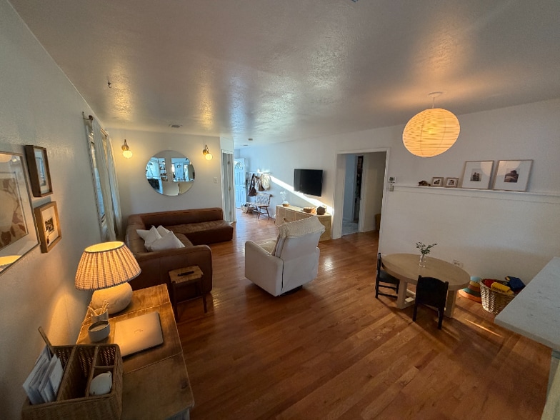 Building Photo - 2375 Hanover St