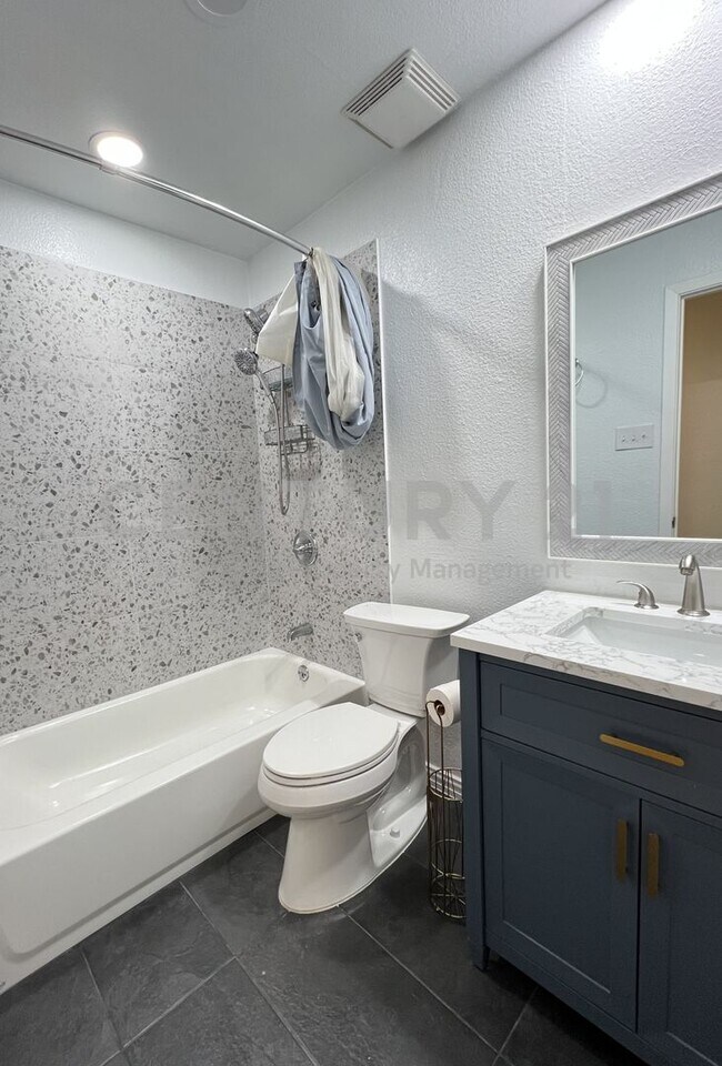 Building Photo - Magnificent 3/2/2 in Lewisville For Rent!