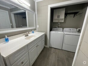 Building Photo - Condominium for rent near Downtown Birming...