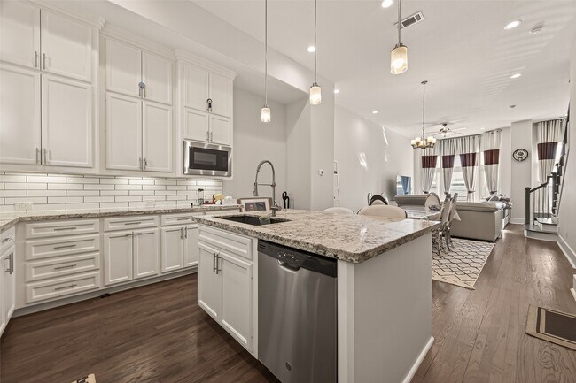 Building Photo - 2020 McGowen St