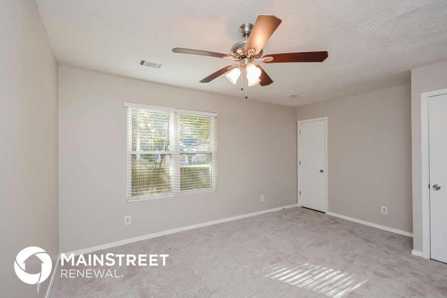 Building Photo - 4599 Garden Hills Dr