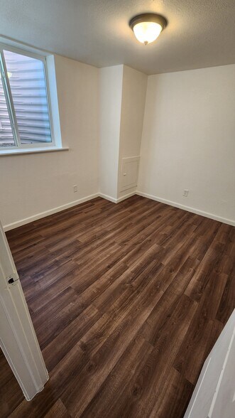 Building Photo - 14775 Robins Dr