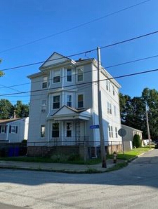 Building Photo - 661 Lawton St