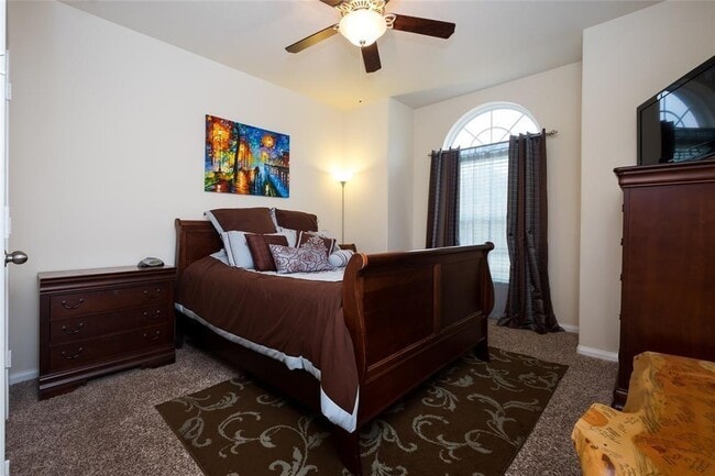 Building Photo - 25023 Diamond Ranch Dr