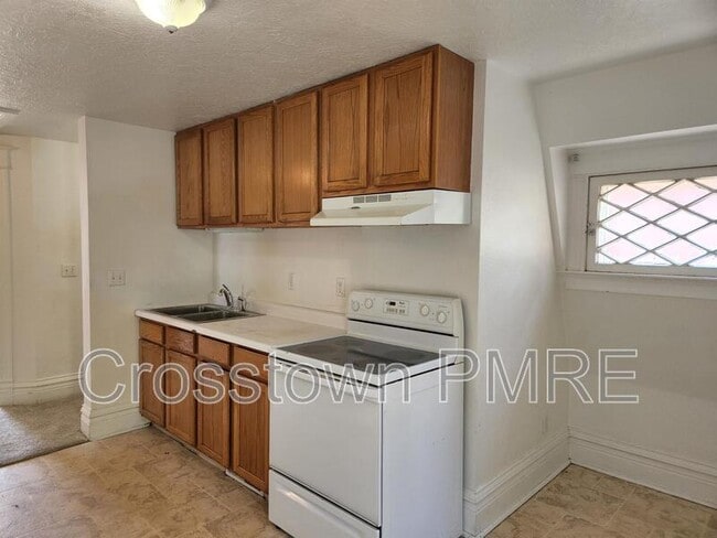 Building Photo - 1718 8th Ave