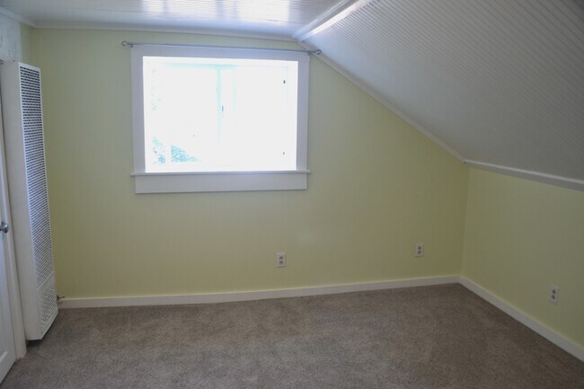 main bedroom - 222 W Case St