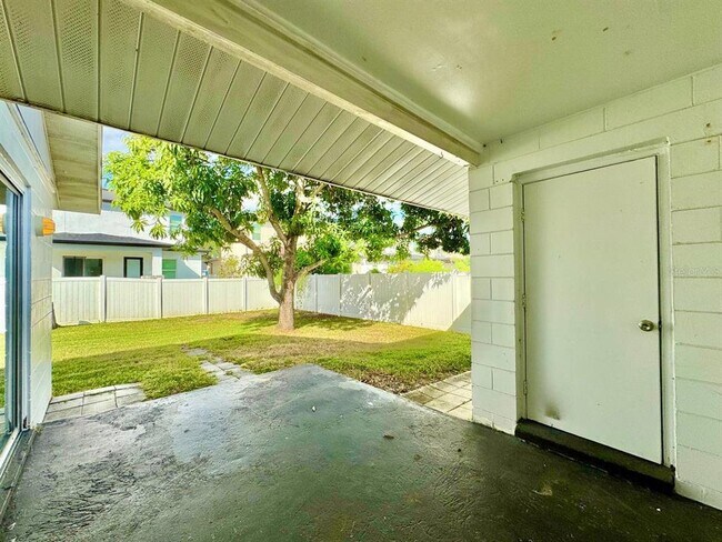 Building Photo - 4019 W Nassau St