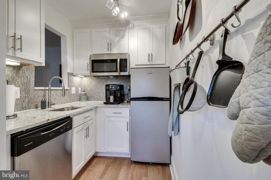 Kitchen - 1363 K St SE