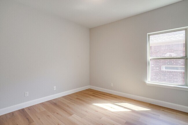 Building Photo - 9737 Rio Frio Trail