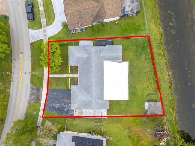 Building Photo - 9454 Sterling Dr