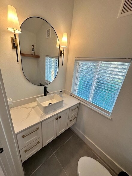 Building Photo - 17210 W Beach Rd