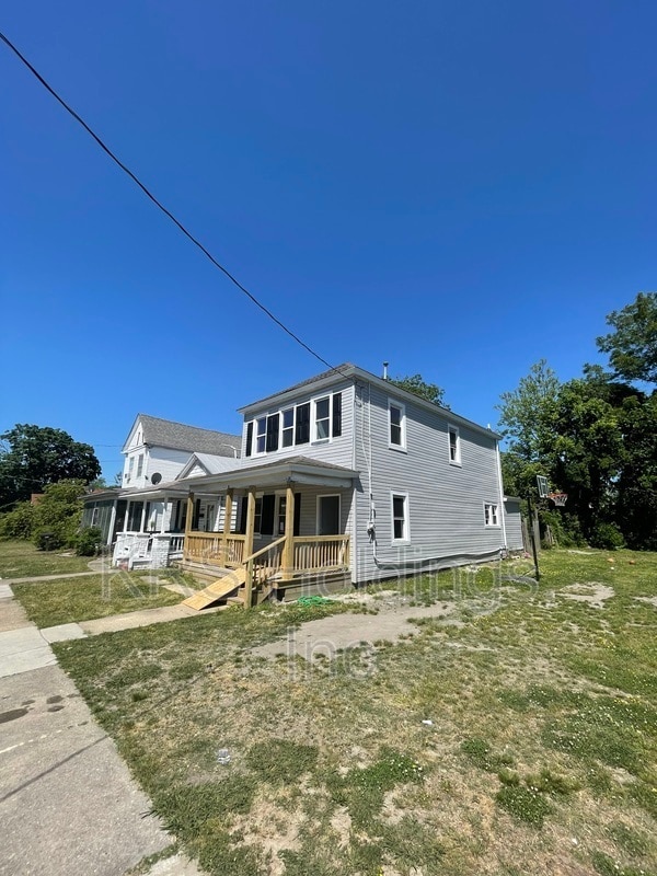 Building Photo - 1223 31st St