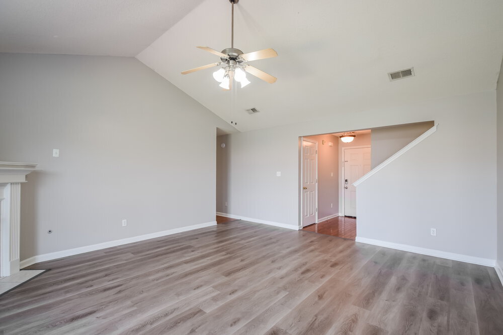 Building Photo - 6379 Sandbourne E