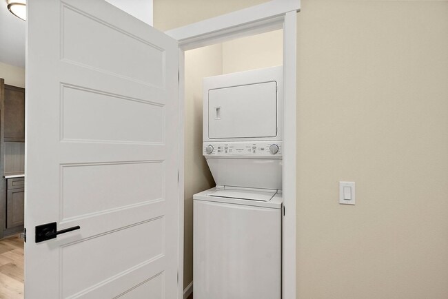 Building Photo - Newer 2-Bed ADU in Lakewood | Luxury Living Near JBLM!