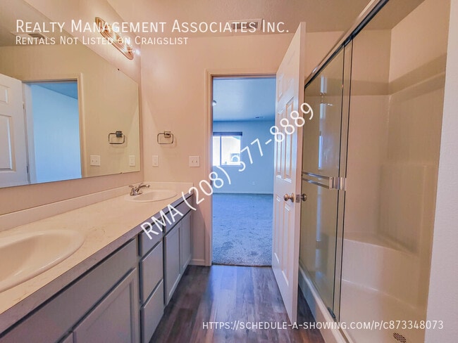 Building Photo - 13234 S Catawba River Ave