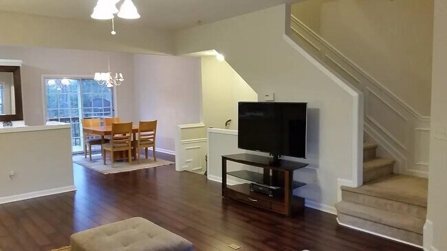Building Photo - 3423 Lathenview Ct