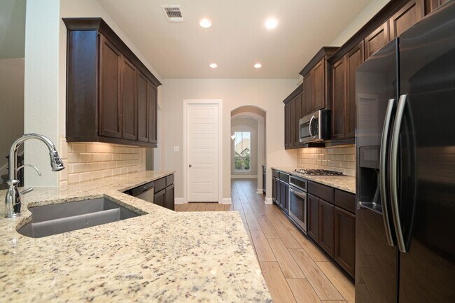 Building Photo - 27426 Camellia Trce