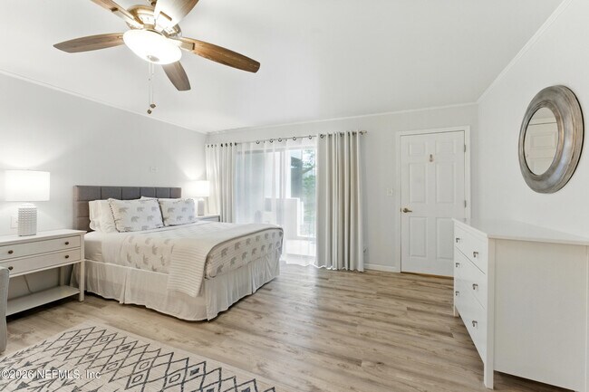 Building Photo - 658 Summer Pl