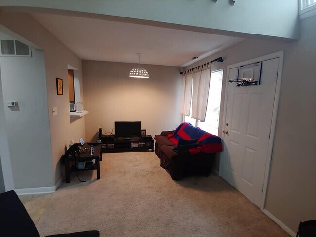 Building Photo - 634 Arkansas St