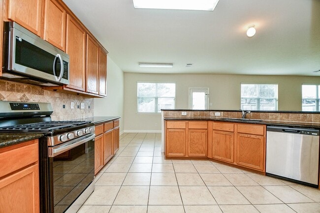 Building Photo - 2707 Silk Tree Ln