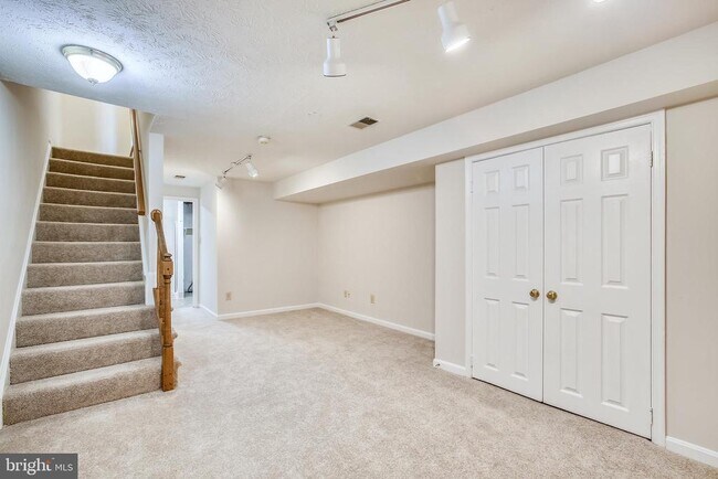 Building Photo - 510 Colecroft Ct