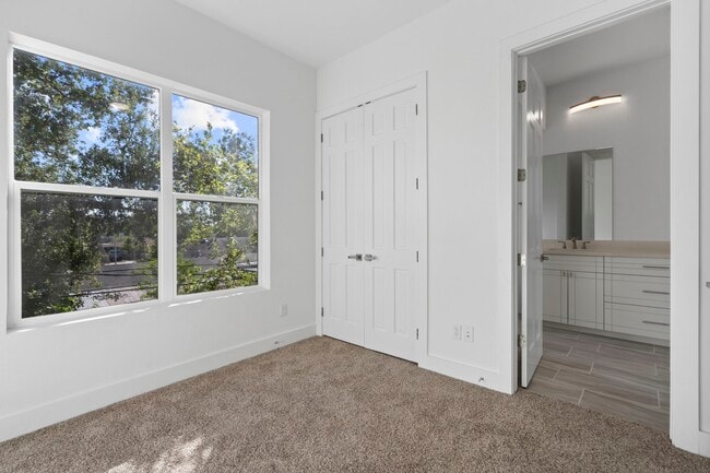 Building Photo - 2022 Thonig Rd