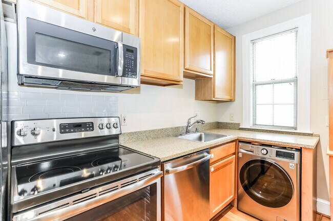 Building Photo - 1401 Columbia Rd NW