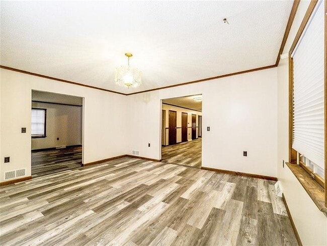 Building Photo - 641 Browns Ferry Rd