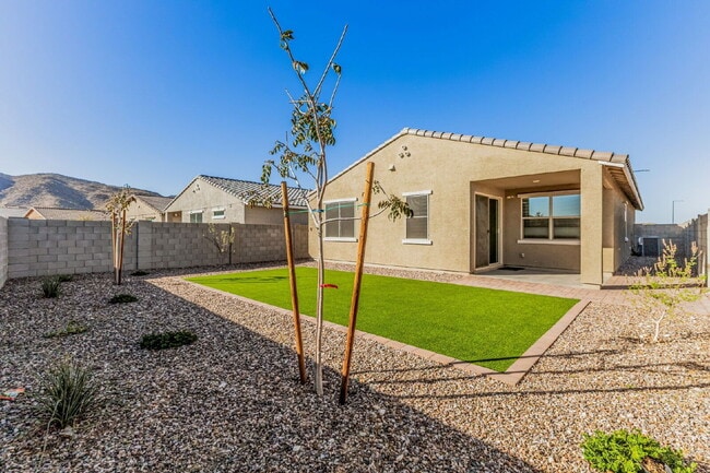 Building Photo - 19981 W Badgett Ln