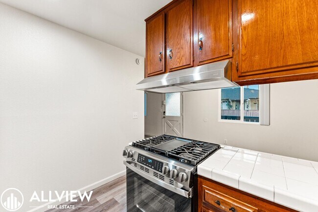 Building Photo - 7572 Amazon Dr