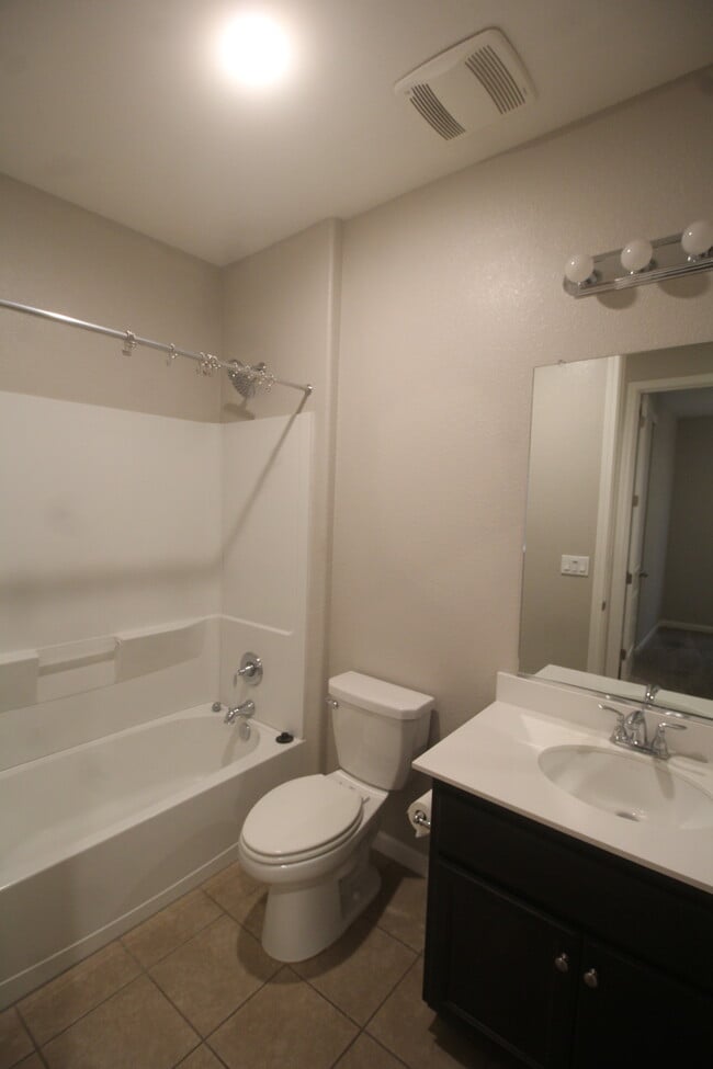 Building Photo - 3304 Sloat Run