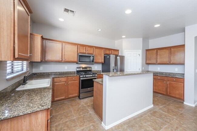 Building Photo - 12665 E Nona Ln