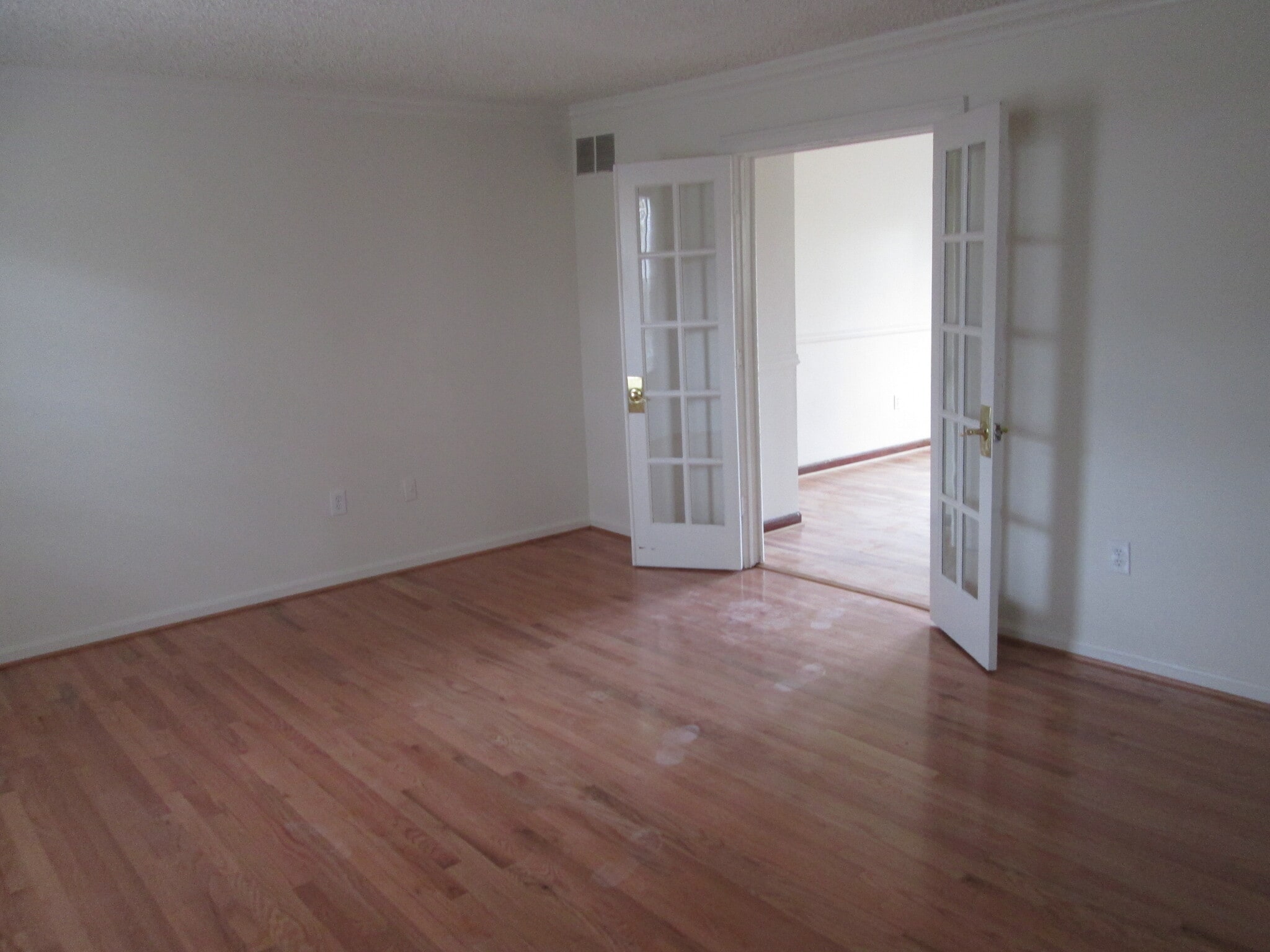Building Photo - 5283 Ilchester Rd