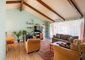 Building Photo - 8240 S Marion View Cir