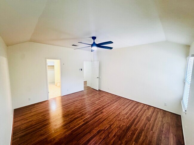 Building Photo - 1731 Warwick Way